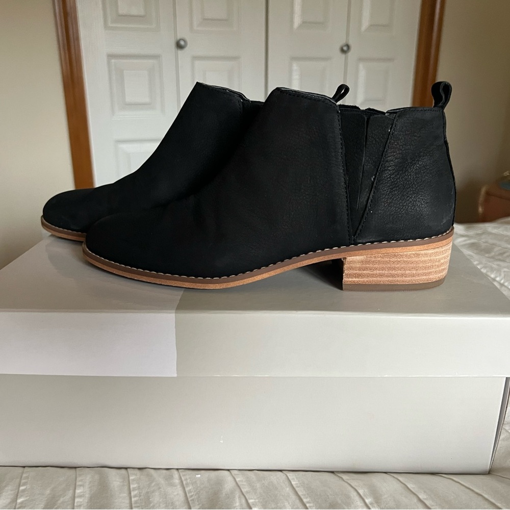 BP black short never worn booties